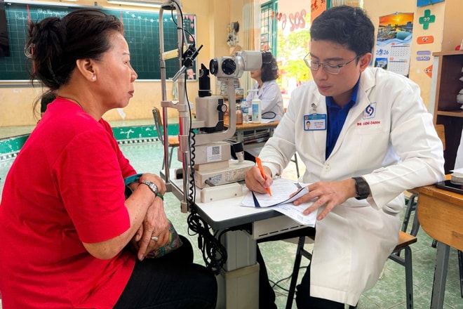 Ngày Sức khỏe toàn dân 7/4: Người dân TPHCM hào hứng khám sức khỏe miễn phí- Ảnh 7.