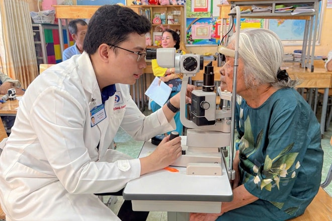 Ngày Sức khỏe toàn dân 7/4: Người dân TPHCM hào hứng khám sức khỏe miễn phí- Ảnh 8.