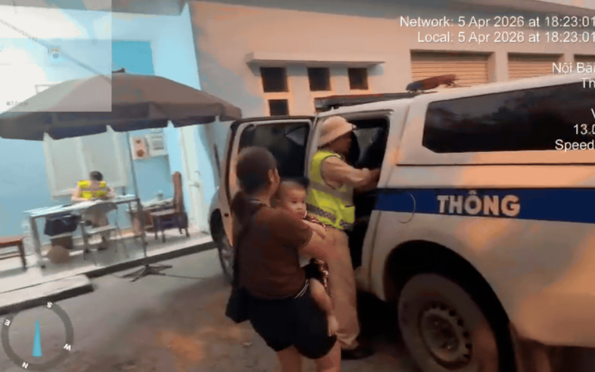 bé 18 tháng tuổi bị đứt lìa ngón tay bé 18 tháng tuổi bị đứt lìa ngón tay