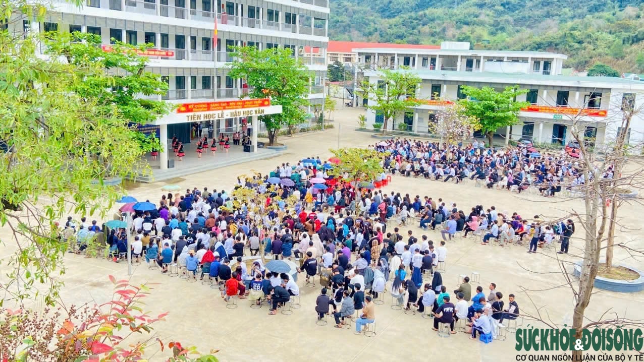 Trường học 'mặc áo' bán trú, vận hành như nội trú- Ảnh 1. Trường học 'mặc áo' bán trú, vận hành như nội trú- Ảnh 1.