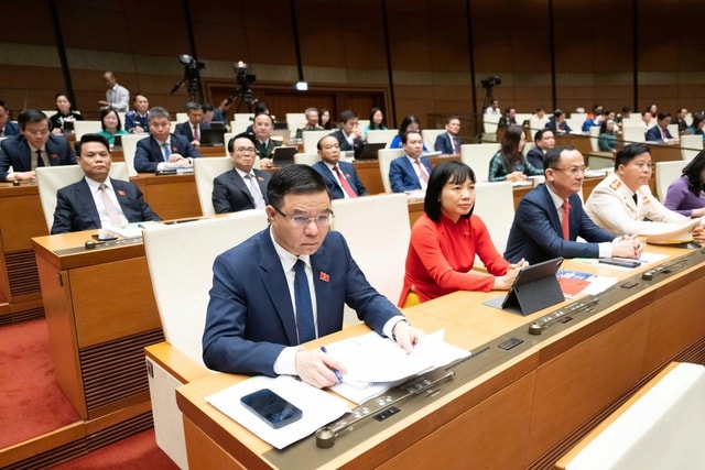 Chủ tịch Quốc hội: Đảng, Nhân dân kỳ vọng các ĐBQH khóa XVI tiếp tục là đại biểu tiêu biểu về trí tuệ, bản lĩnh- Ảnh 3.