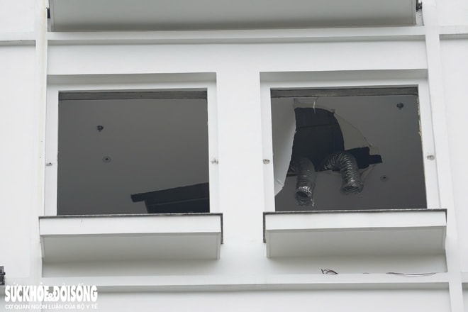 Tháo dỡ khách sạn trăm tỉ trên 'đất vàng' cạnh Hồ Gươm- Ảnh 5. Tháo dỡ khách sạn trăm tỉ trên 'đất vàng' cạnh Hồ Gươm- Ảnh 5.