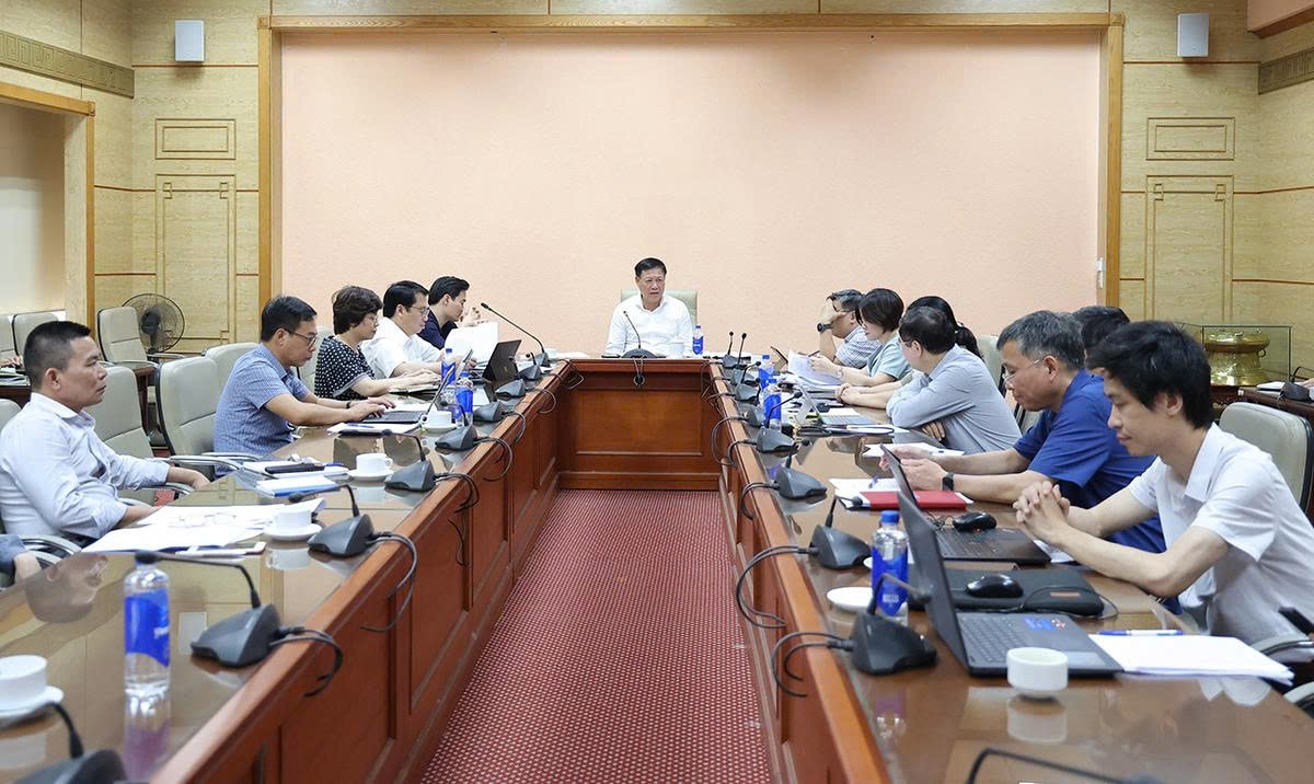 Đẩy nhanh tiến độ hoàn thiện thể chế, nâng cao hiệu lực, hiệu quả quản lý nhà nước về an toàn thực phẩm- Ảnh 8.