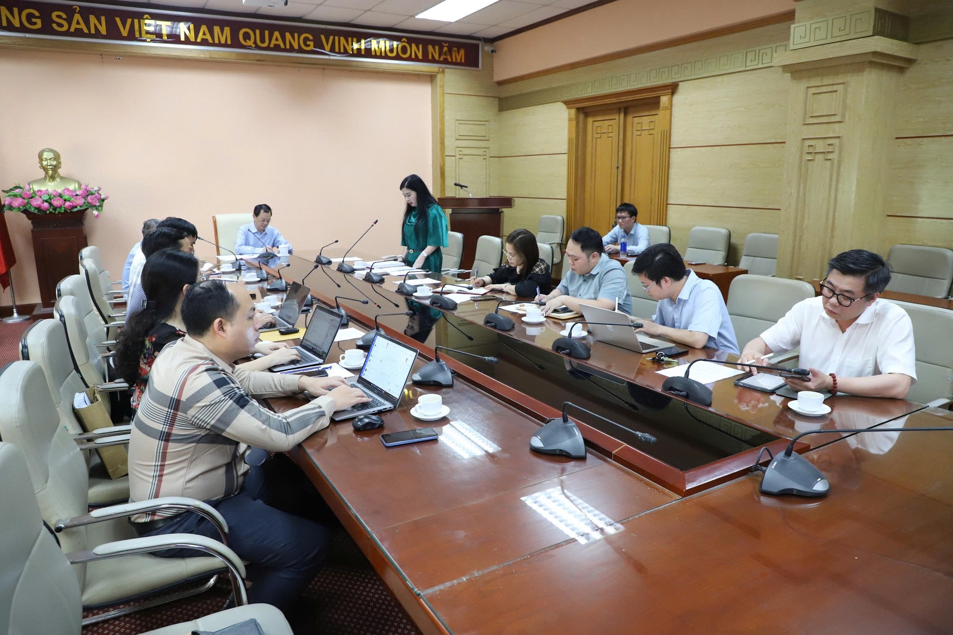 Khảo sát thực tế làm căn cứ khoa học hoàn thiện Dự thảo Đề án đảm bảo nhân lực Trạm Y tế xã đến năm 2030- Ảnh 7.