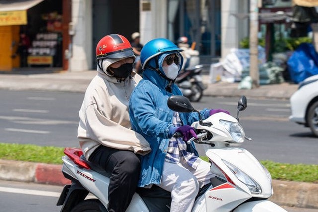 Nắng nóng gia tăng nhiều khu vực, có nơi trên 40 độ- Ảnh 1. Nắng nóng gia tăng nhiều khu vực, có nơi trên 40 độ- Ảnh 1.