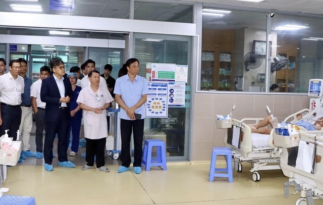 Hưng Yên thí điểm ứng dụng AI theo dõi người bệnh, hỗ trợ bác sĩ trong 'giờ vàng'- Ảnh 1.