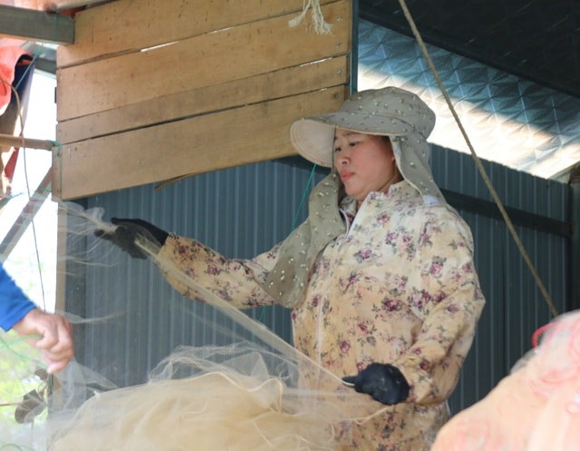 Ở nơi nhiều người dân chân hầu như không 'chạm mặt đất'- Ảnh 2.