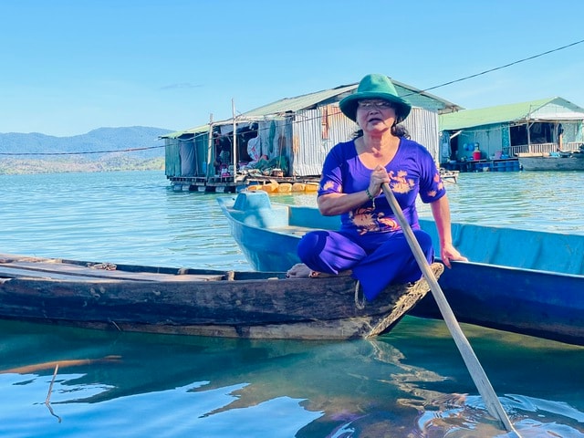 Ở nơi nhiều người dân chân hầu như không 'chạm mặt đất'- Ảnh 7.