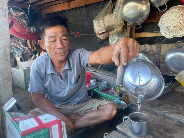 Ở nơi nhiều người dân chân hầu như không 'chạm mặt đất'- Ảnh 8.