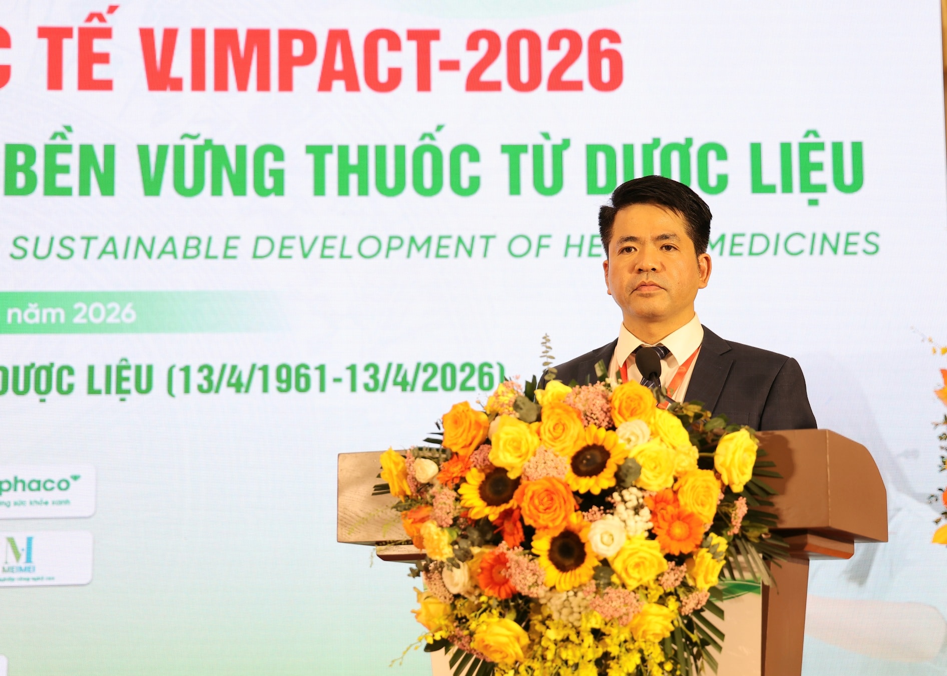 Đổi mới sáng tạo để đưa 'kho báu' dược liệu thành trụ cột trong chăm sóc sức khỏe, phát triển kinh tế- Ảnh 2.