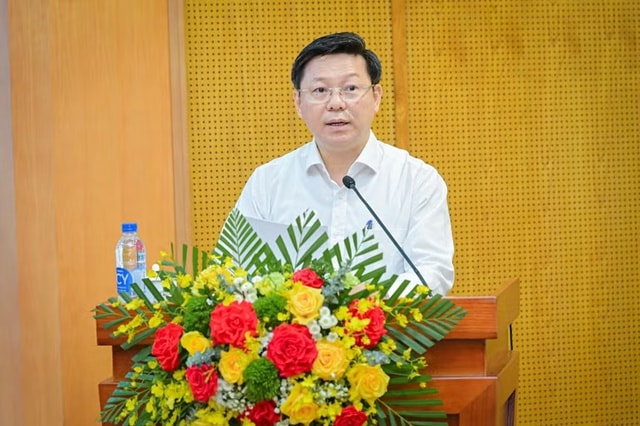 Phát huy vai trò báo chí, văn nghệ sĩ, trí thức trong việc  đưa Nghị quyết Đại hội XIV vào cuộc sống- Ảnh 1.