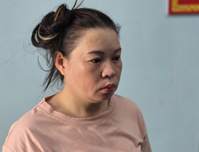 Bắt người phụ nữ hành hung nhân viên gác chắn đường sắt- Ảnh 1. Bắt người phụ nữ hành hung nhân viên gác chắn đường sắt- Ảnh 1.