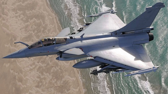 Tiêm kích Rafale Pháp áp sát biên giới Nga- Ảnh 1.