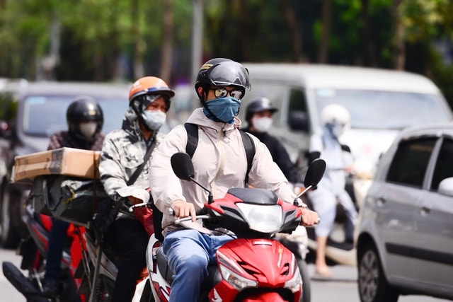 Mới đầu hè đã nắng nóng thiêu đốt khắp nơi có phải do 'siêu El nino'?- Ảnh 1.