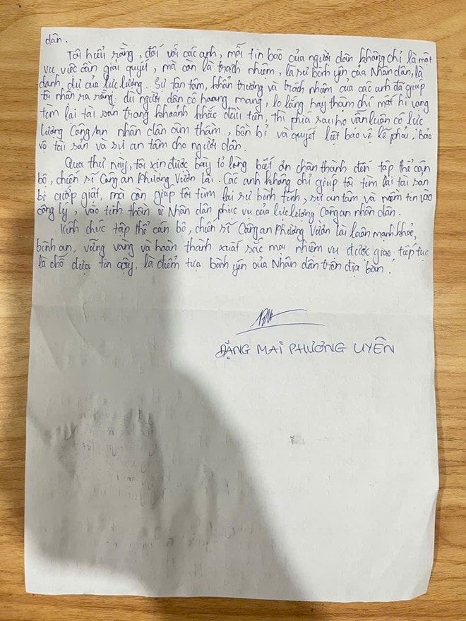 TPHCM: Người phụ nữ bị giật lắc vàng khi đang đi trên đường- Ảnh 2. TPHCM: Người phụ nữ bị giật lắc vàng khi đang đi trên đường- Ảnh 2.