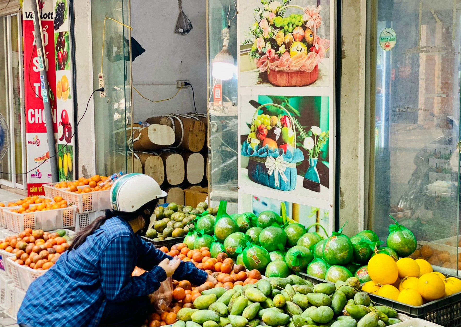 Một loại xoài Việt đang bán đầy chợ giá chỉ hơn chục nghìn đồng/kg, tiểu thương tiêu thụ hàng tạ mỗi ngày ai nhìn cũng muốn mua- Ảnh 2.