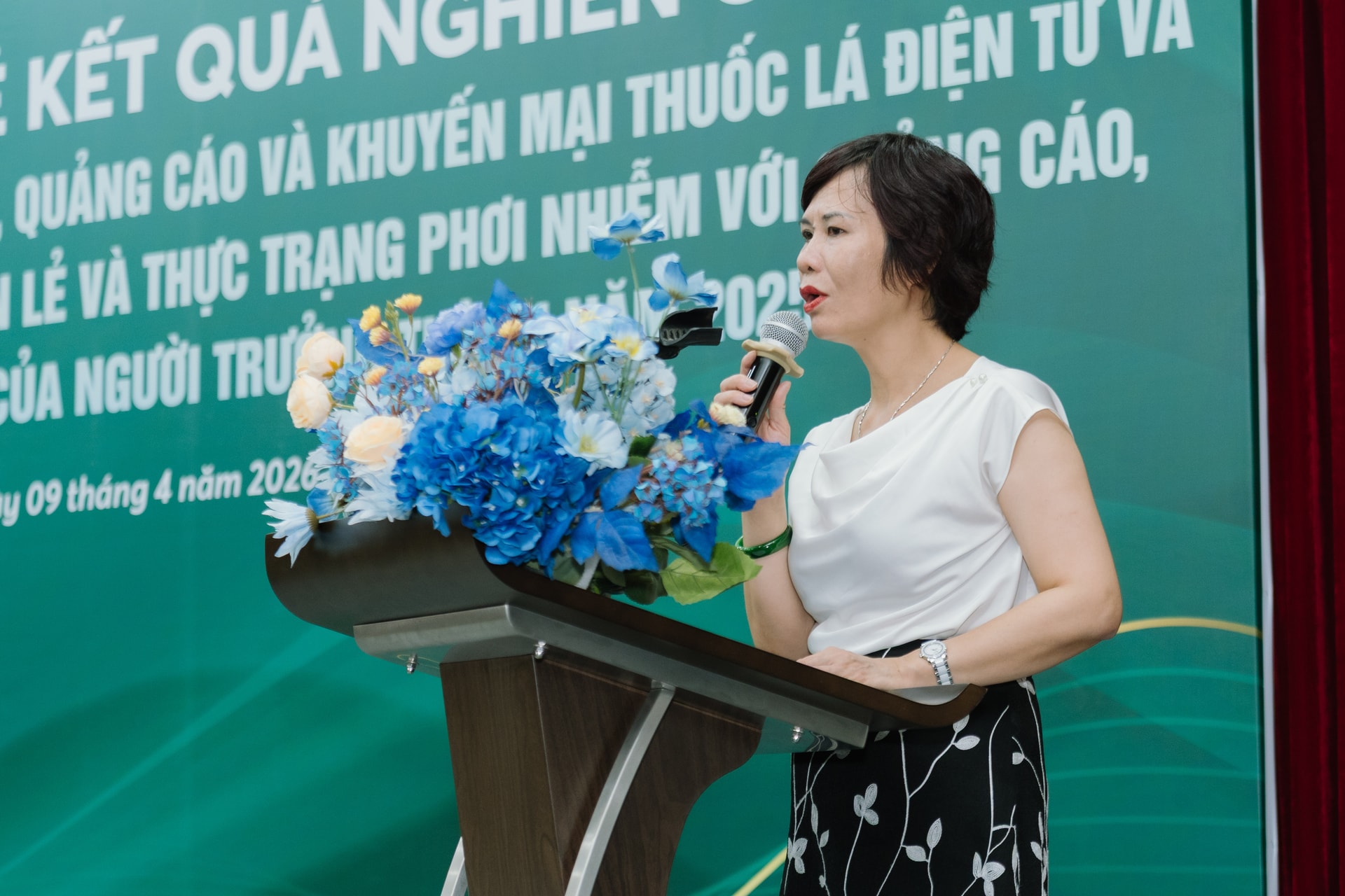 Gần 38% sinh viên cho rằng thuốc lá điện tử không chứa nicotine, quảng cáo 'ngầm' để tiếp cận giới trẻ- Ảnh 1.