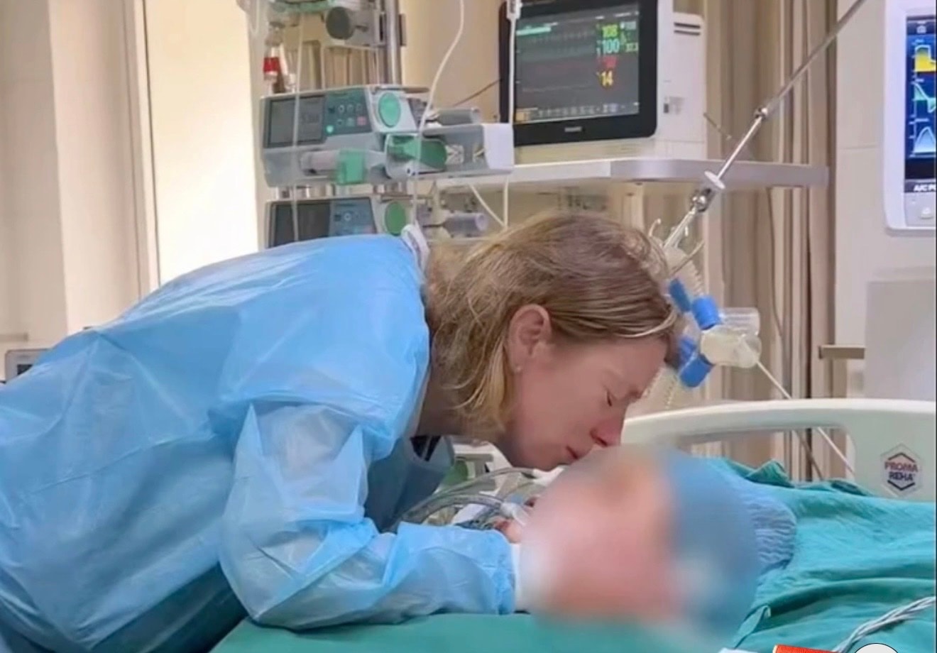 Hành trình nhân ái vượt qua mọi ranh giới của cô gái người Anh trao đời sự sống- Ảnh 1.