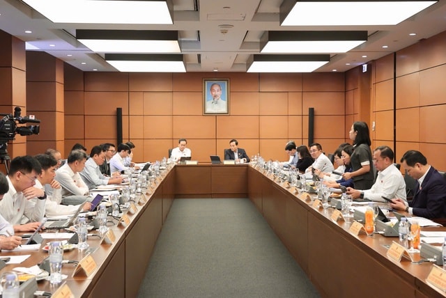 Chủ tịch Quốc hội đề nghị mở rộng phạm vi trợ giúp pháp lý đối với trẻ em, người gặp biến cố tài chính - Ảnh 1. Chủ tịch Quốc hội đề nghị mở rộng phạm vi trợ giúp pháp lý đối với trẻ em, người gặp biến cố tài chính - Ảnh 1.