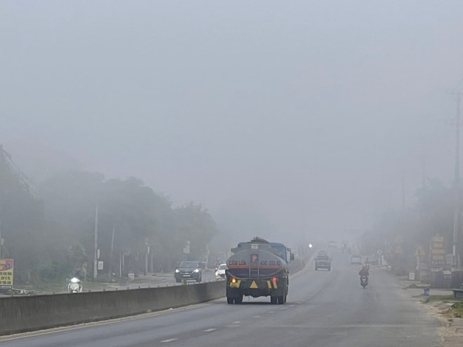 Đồng Hới chìm trong sương mù- Ảnh 4.