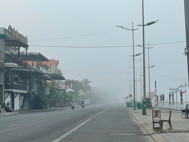 Đồng Hới chìm trong sương mù- Ảnh 3.