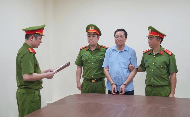 Phú Thọ: 4 cán bộ bị bắt tạm giam vì nâng khống tiền ăn của người tâm thần, học sinh dân tộc- Ảnh 1. Phú Thọ: 4 cán bộ bị bắt tạm giam vì nâng khống tiền ăn của người tâm thần, học sinh dân tộc- Ảnh 1.