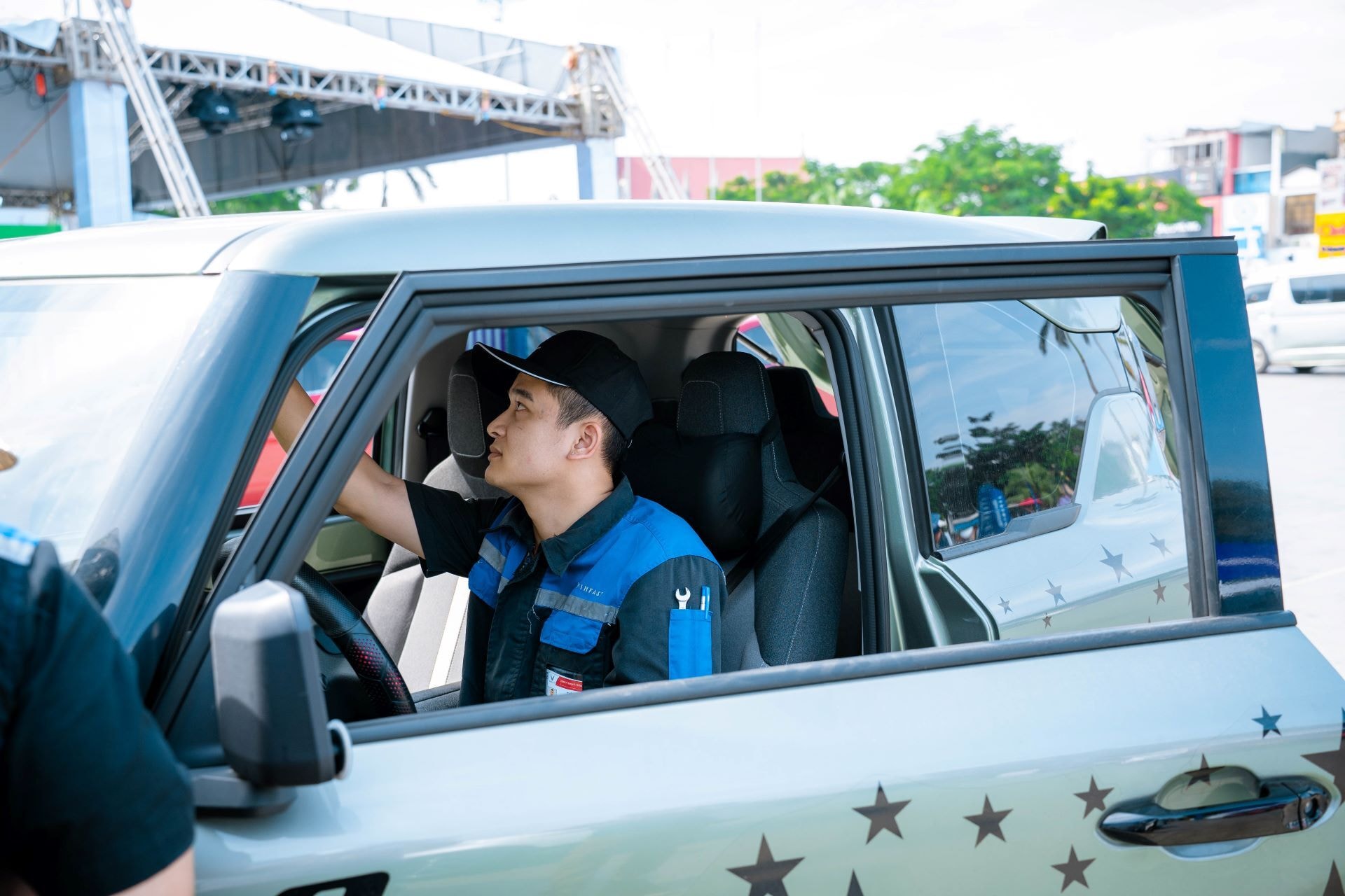 Chủ xe điện VinFast: Nuôi ba xe điện rẻ hơn một xe dầu - 2