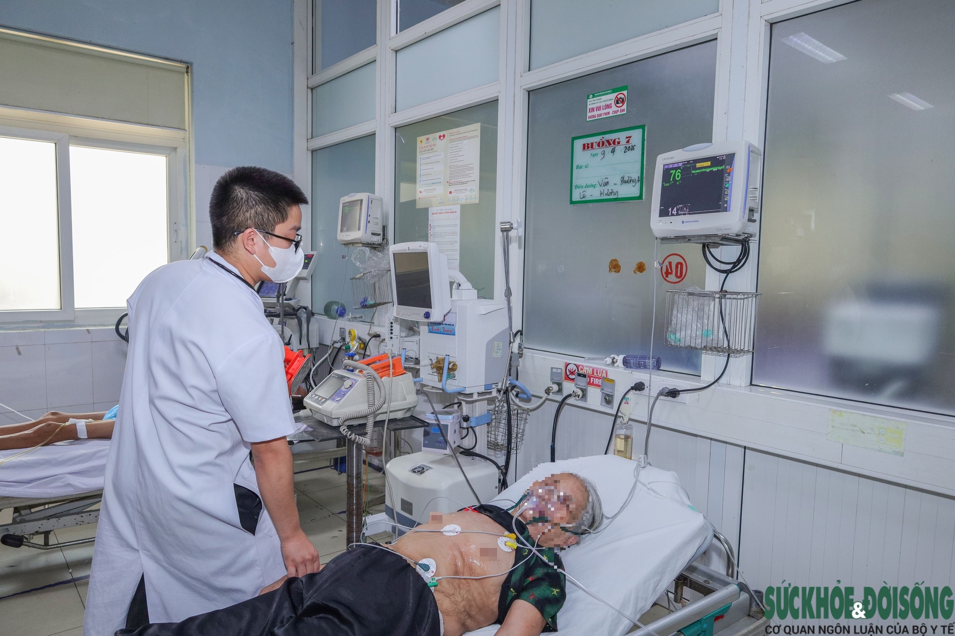 Nghệ An nắng nóng gay gắt, bác sĩ khuyến cáo cách bảo vệ sức khỏe- Ảnh 2. Nghệ An nắng nóng gay gắt, bác sĩ khuyến cáo cách bảo vệ sức khỏe- Ảnh 2.