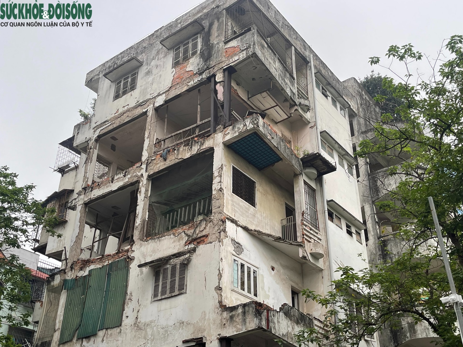Chung cư xuống cấp nghiêm trọng giữa trung tâm Hà Nội chuẩn bị 'thay áo mới'- Ảnh 4.