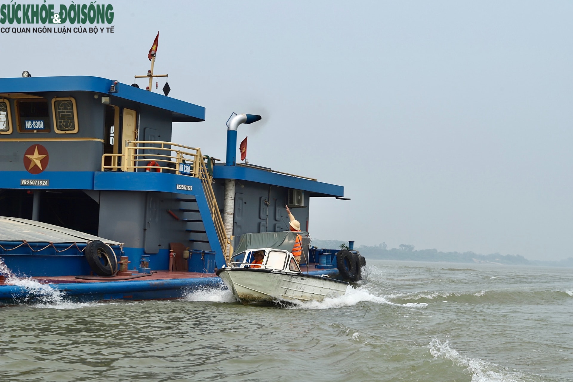 Hà Nội siết chặt quản lý giao thông đường thủy trước mùa mưa bão - Ảnh 6.