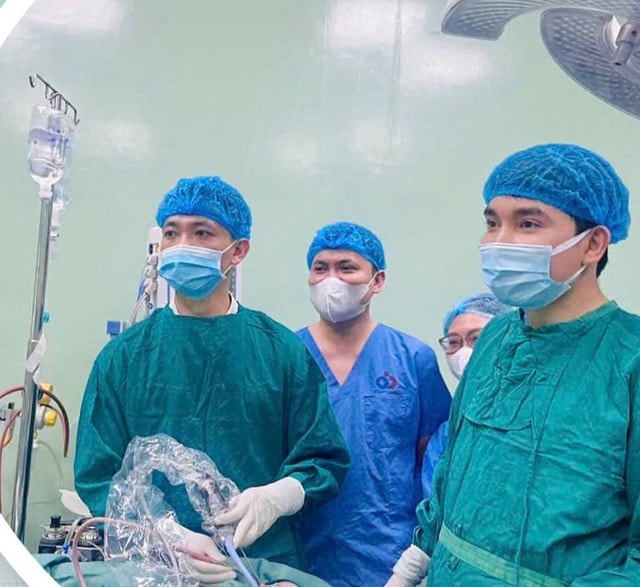 Cứu thành công thị lực bé 45 ngày tuổi bị nhiễm trùng ổ mắt do viêm xoang- Ảnh 1.