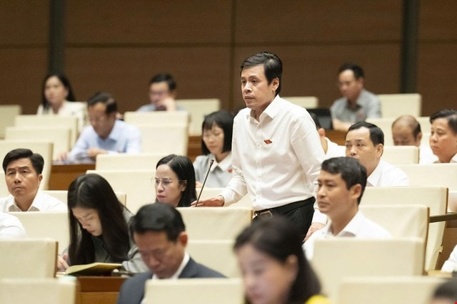 ĐBQH đề xuất kéo dài giảm thuế xăng, dầu về 0 đến hết tháng 9/2026- Ảnh 1.