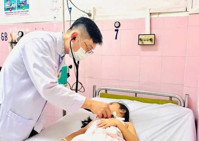 TPHCM: Mẫu xét nghiệm của học sinh Trường Bình Quới Tây dương tính Salmonella- Ảnh 1.