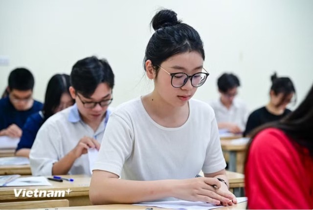 Thi tốt nghiệp THPT năm 2026: Giảm đầu mối, tăng quy mô- Ảnh 1.
