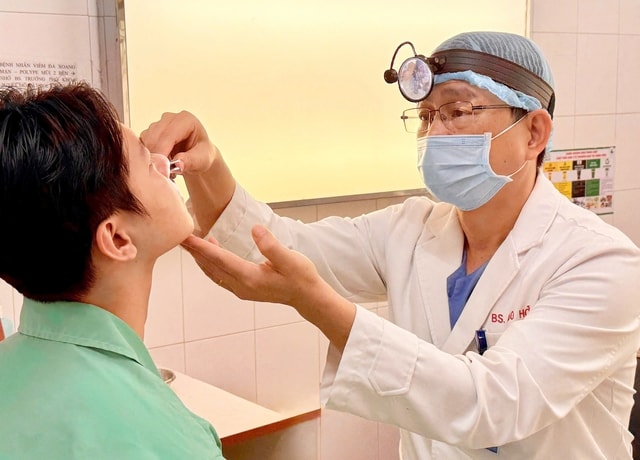 Cảnh báo nguy hiểm từ trường hợp viêm xoang nhẹ đến biến chứng hủy xương trán- Ảnh 1.