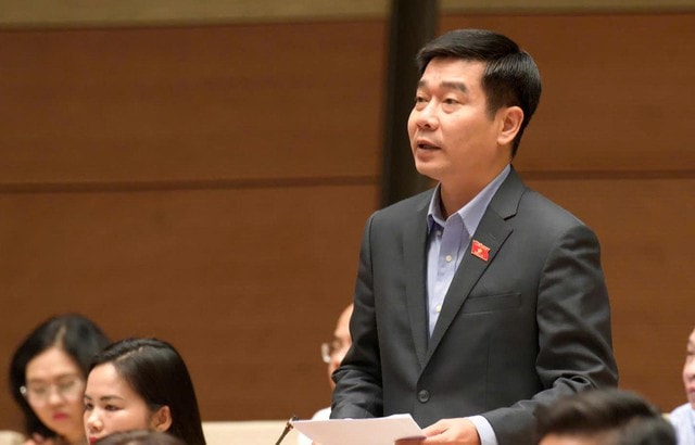 Đề xuất bỏ quy định bắt buộc công chứng với giao dịch bất động sản - Ảnh 1.