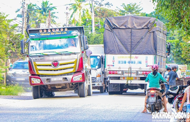 Người dân bất an khi lưu thông trên Quốc lộ 27 chật hẹp, xuống cấp, nhiều xe tải- Ảnh 2.