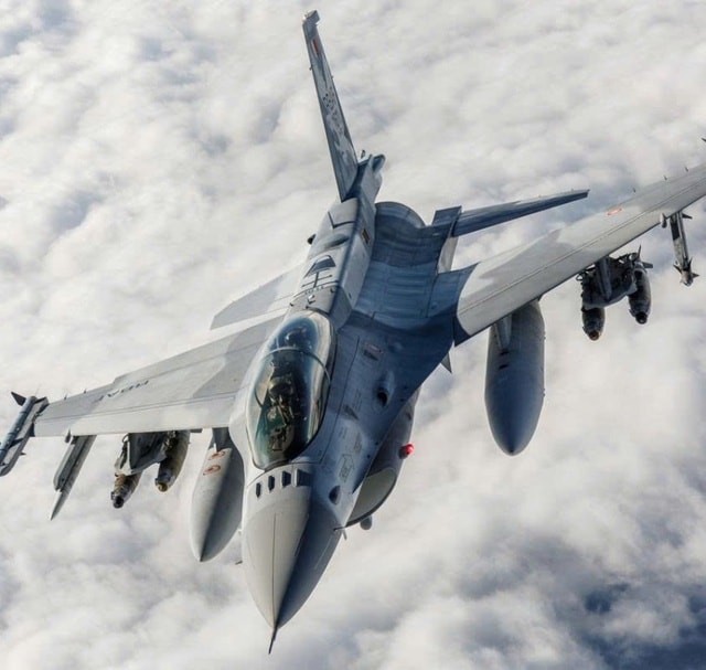 Bahrain dùng tiêm kích F-16 Block 70 khai hỏa bắn hạ UAV Iran- Ảnh 1.