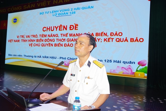 Tuyên truyền về biển, đảo cho nhiều cán bộ, người dân và học sinh ở TPHCM- Ảnh 1.