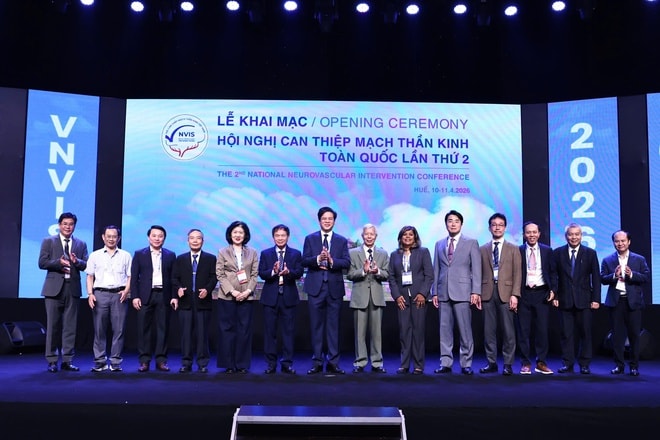 Can thiệp mạch thần kinh Việt Nam đã làm chủ nhiều kỹ thuật khó nhất thế giới- Ảnh 3.