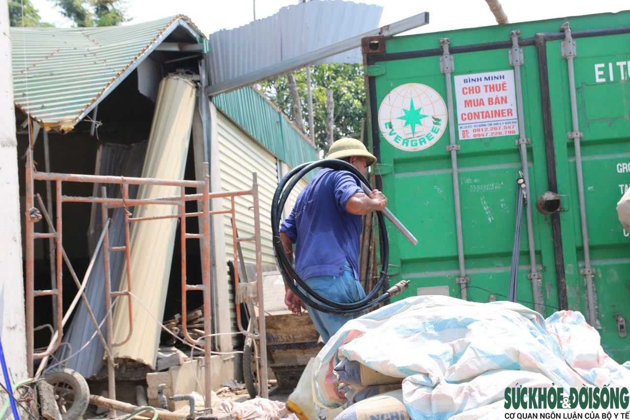 Người lao động Nghệ An oằn mình mưu sinh dưới cái nắng như đổ lửa- Ảnh 10.