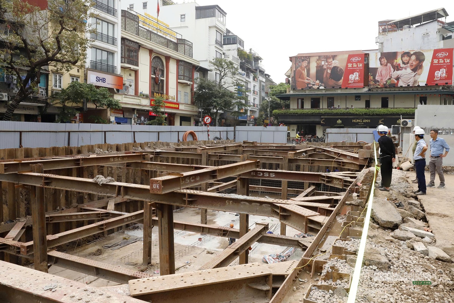 Cận cảnh 'siêu bể' chống ngập dưới lòng phố cổ Hà Nội- Ảnh 10.