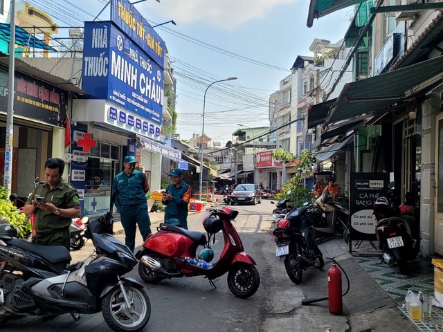 Danh tính 2 nạn nhân tử vong trong vụ cháy nhà trọ ở TPHCM- Ảnh 1. Danh tính 2 nạn nhân tử vong trong vụ cháy nhà trọ ở TPHCM- Ảnh 1.