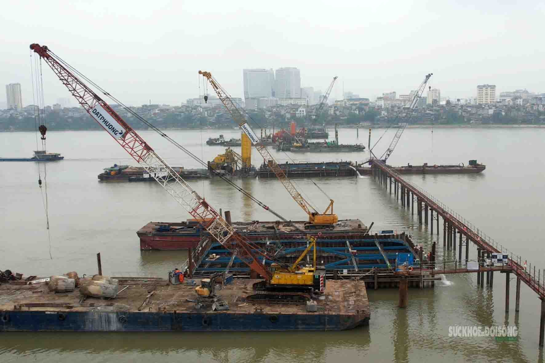 Cầu Trần Hưng Đạo tăng tốc thi công, chạy đua trước mùa lũ- Ảnh 8.