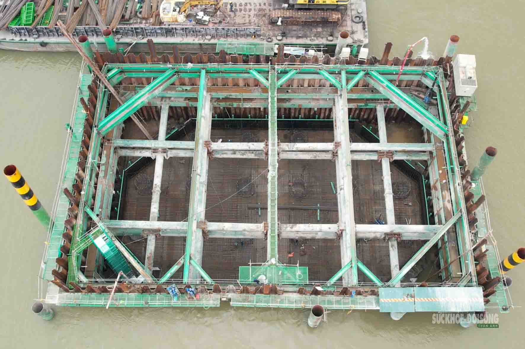 Cầu Trần Hưng Đạo tăng tốc thi công, chạy đua trước mùa lũ- Ảnh 2.