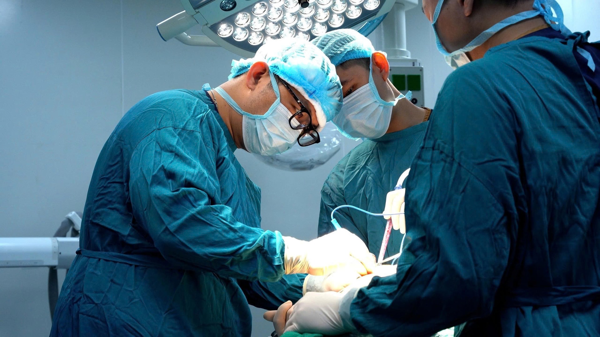 Bước tiến mới trong phẫu thuật hội chứng ống cổ tay- Ảnh 2.