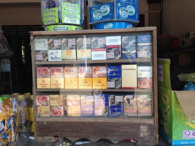 Từ 15/5, trưng bày quá một bao thuốc lá, điểm bán lẻ có thể bị phạt tới 5 triệu đồng- Ảnh 1.