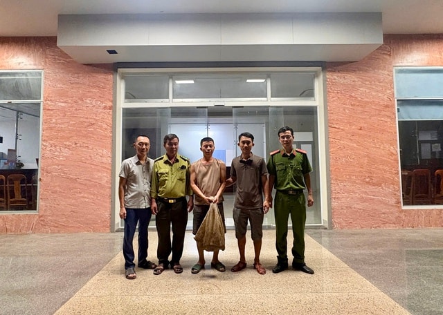 Giao nộp 2 con vật quý hiếm thuộc diện có nguy cơ tuyệt chủng- Ảnh 1.