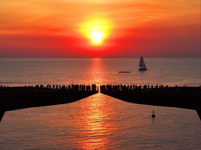 Đằng sau bước chuyển mình kỳ diệu của du lịch Việt Nam- Ảnh 3.