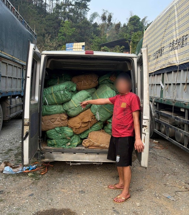 Phát hiện, thu giữ hơn 5 tấn nguyên liệu thuốc lá không rõ nguồn gốc- Ảnh 1.